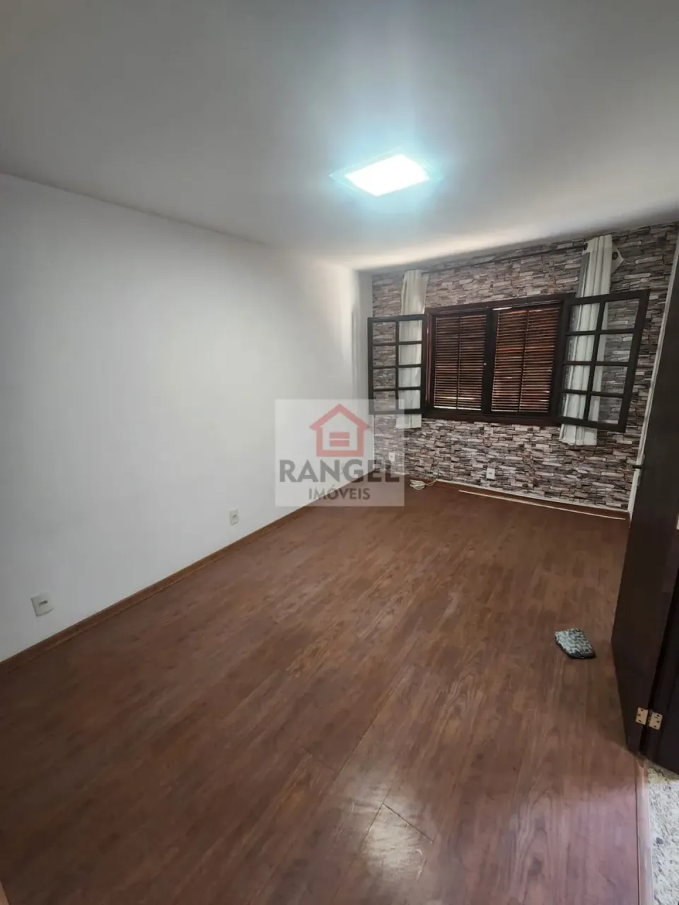 Condominium house with 5 bedrooms and 4 bathrooms — photo 6