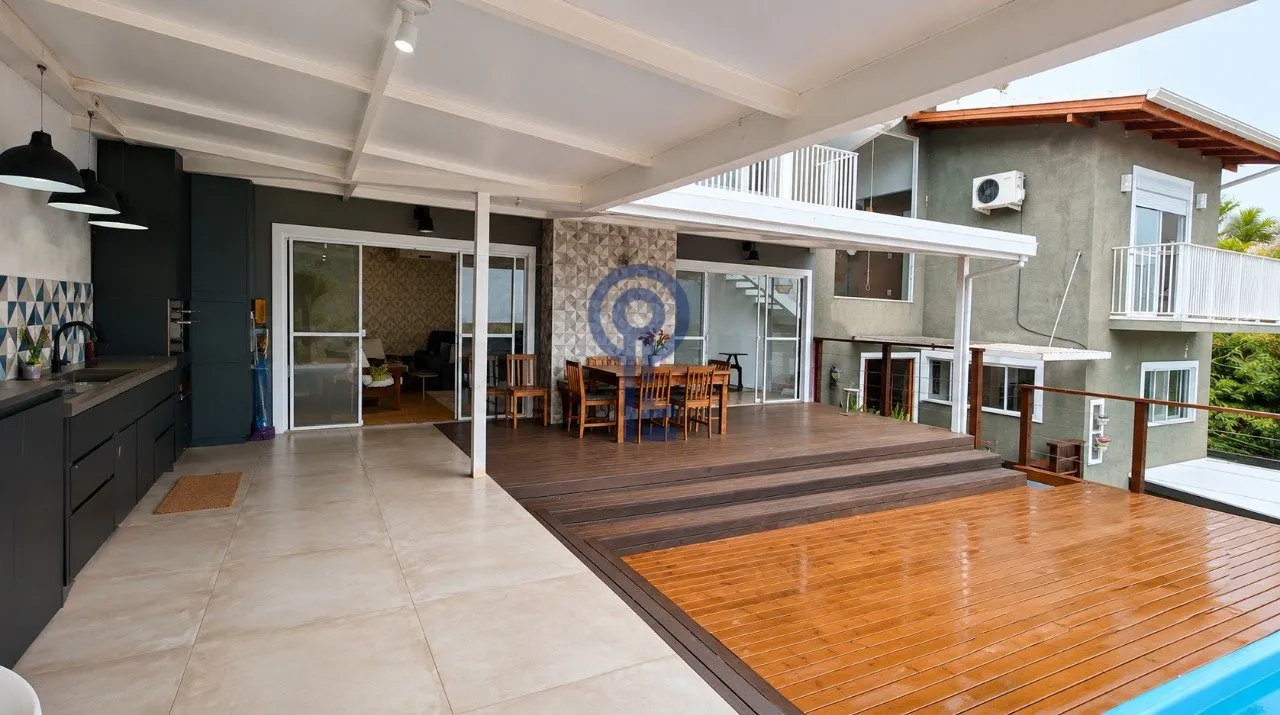 Furnished 3-bedroom house with open-plan kitchen — photo 10