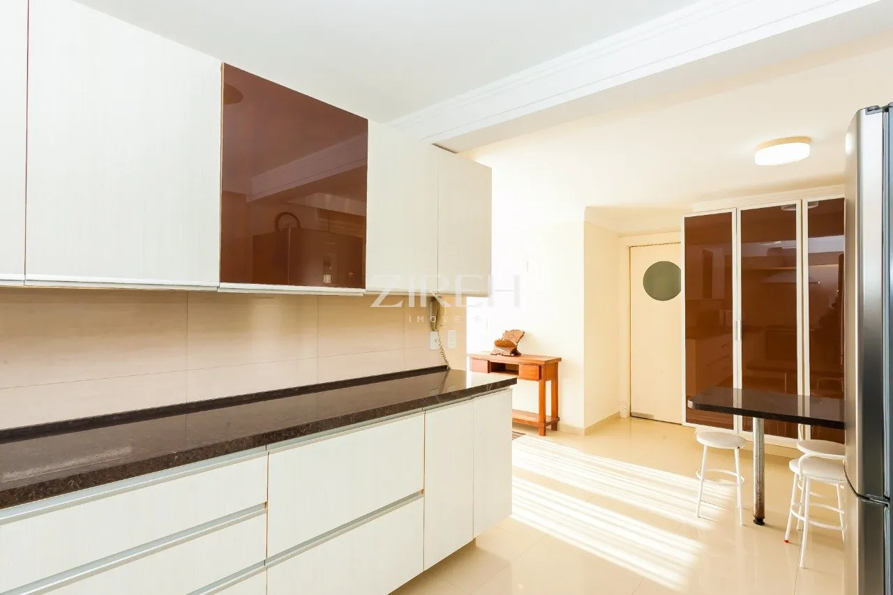 Gated house with 4 en-suite bedrooms and 431 m² — photo 16