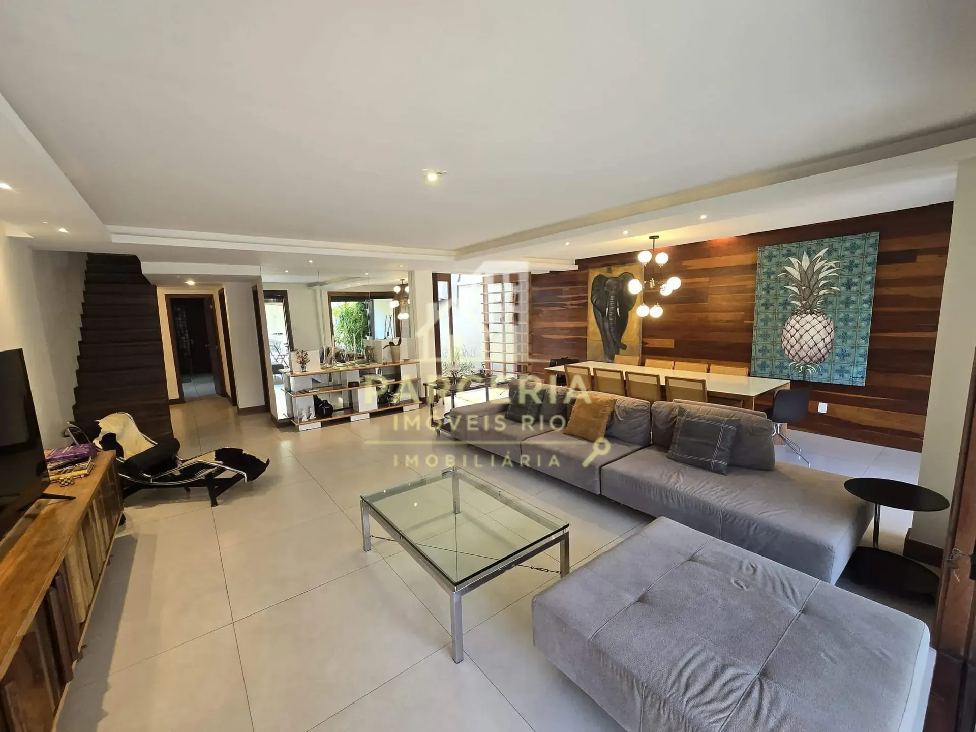 Casa mobiliada com 5 quartos e área de piscina compartilhada — photo 18