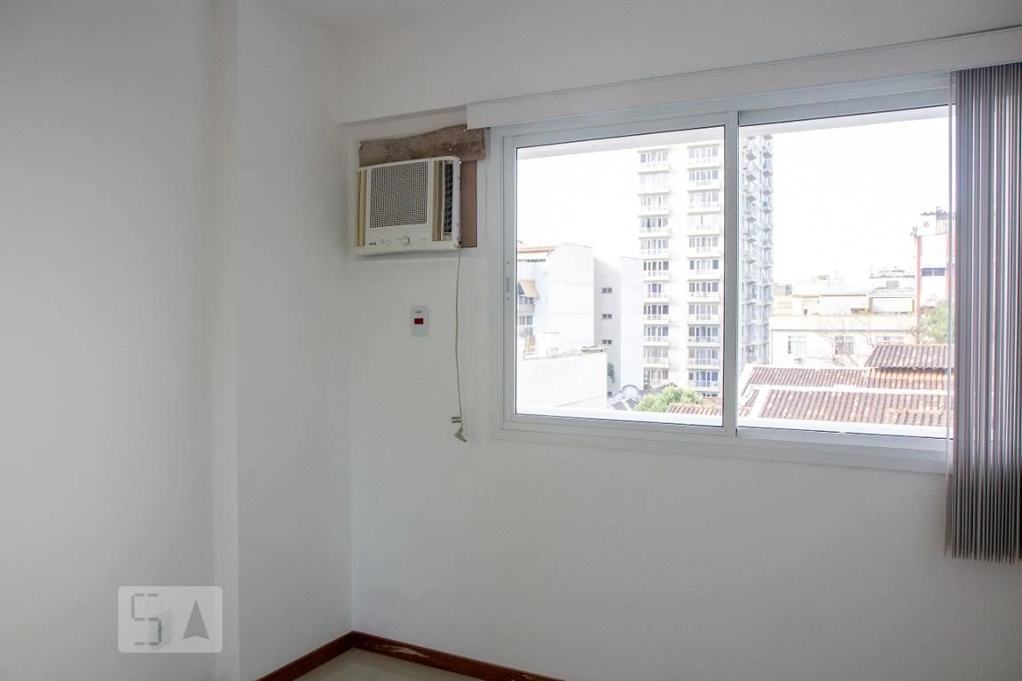 Apartment with 2 bedrooms and a balcony, 1 en-suite — photo 18