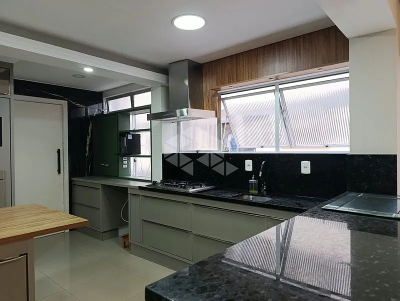 Furnished apartment, 121 m², with a home office
