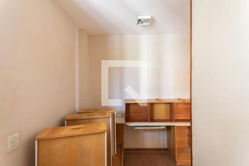52 m² apartment with a mountain view and a home office — photo 8