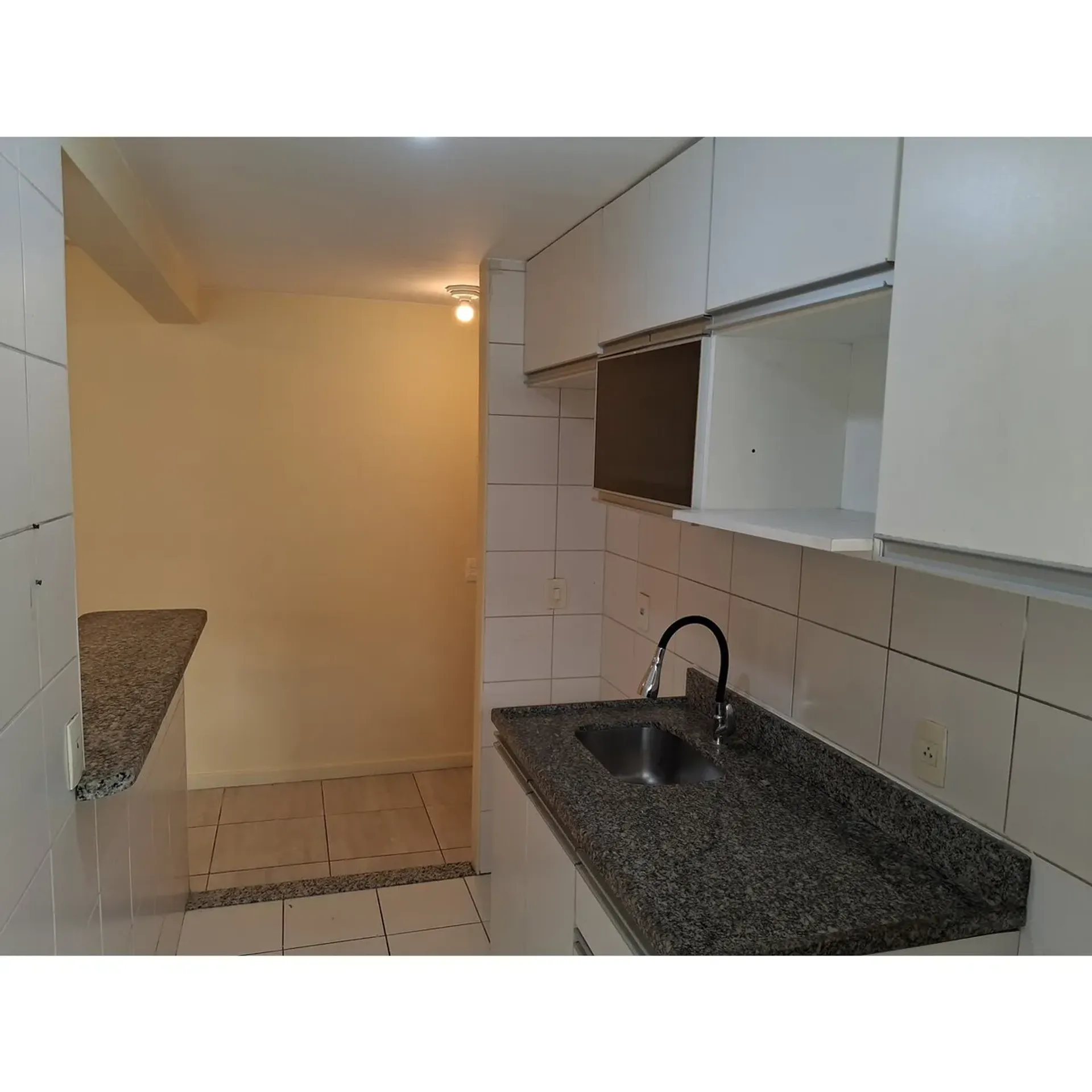 Квартира 73 м² з 2 спальнями та 9 поверхом, балкон — photo 17