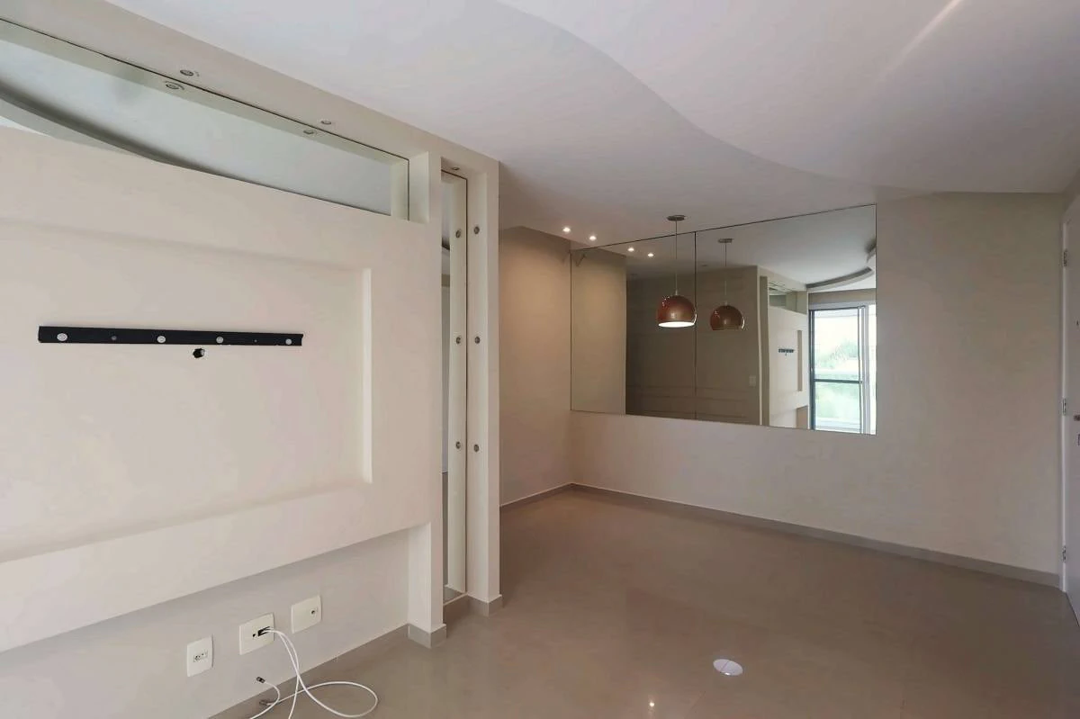 Furnished apartment, 79 m², with floor-to-ceiling windows — photo 11