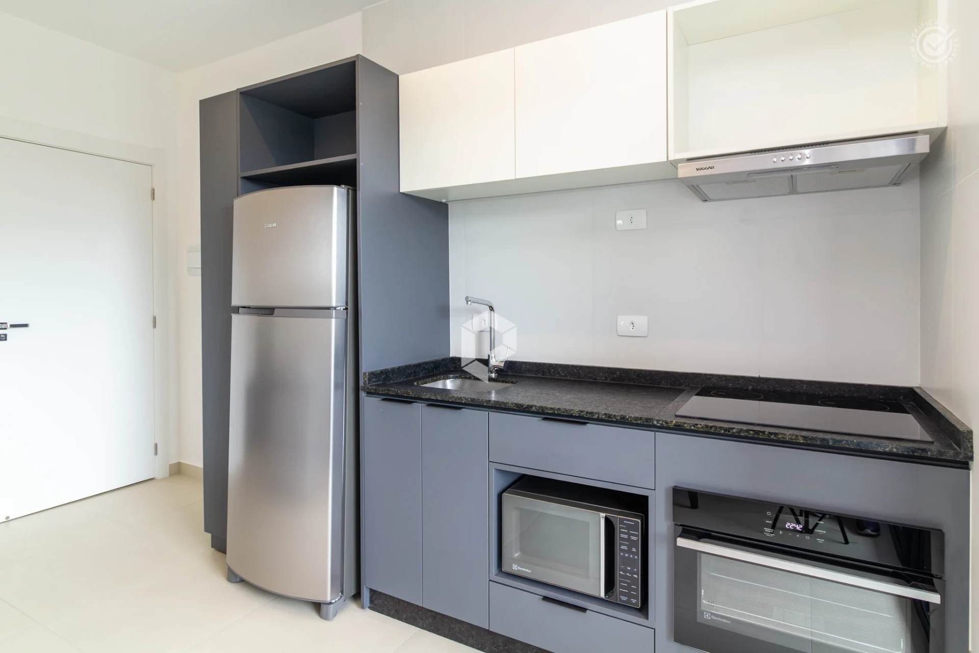 Home office in a 2-bedroom apartment, 48 m² — photo 5