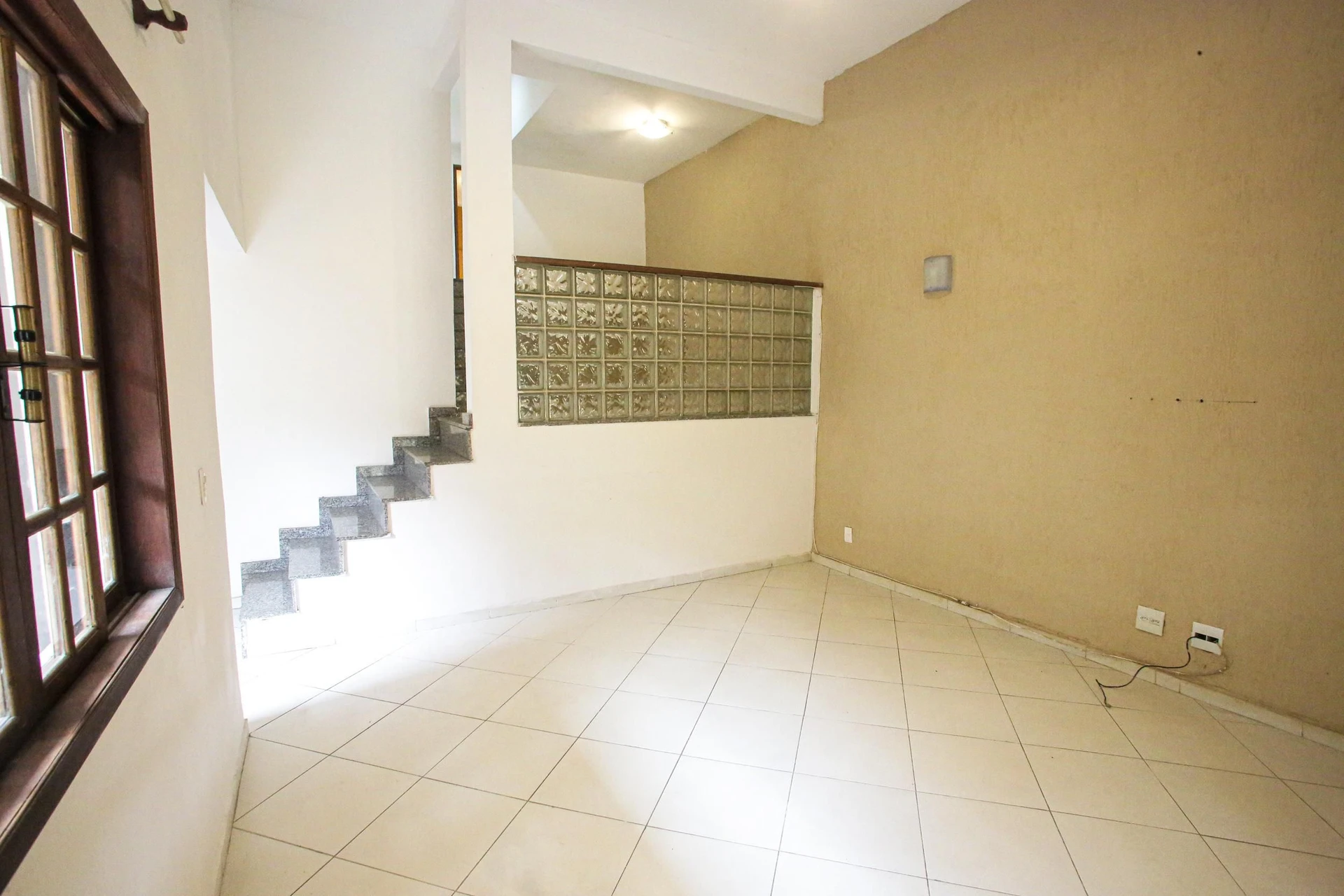 4-bedroom house with a bathtub in Rio de Janeiro — photo 26