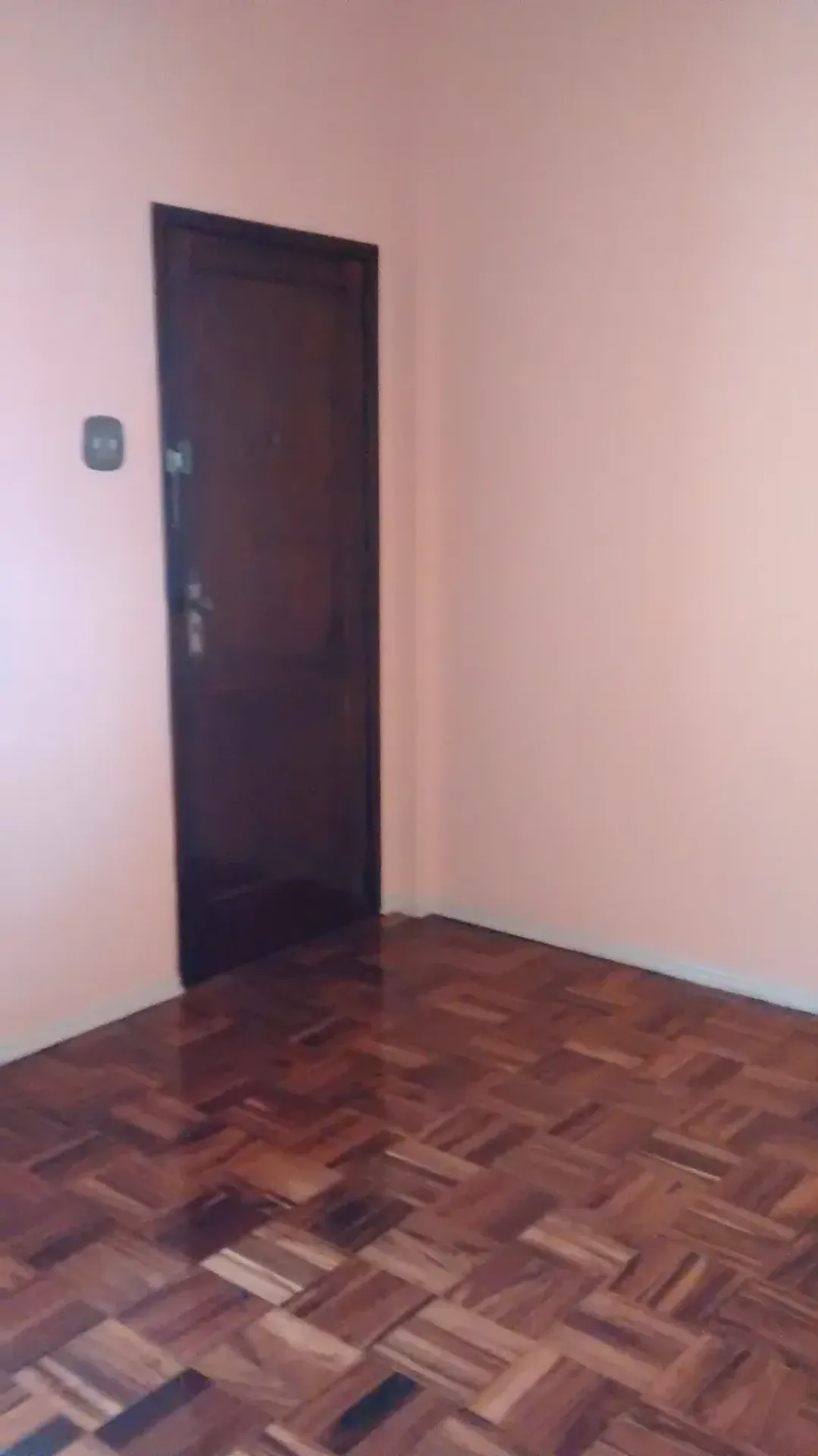 Departamento de 2 dormitorios con piso de madera o laminado — photo 21