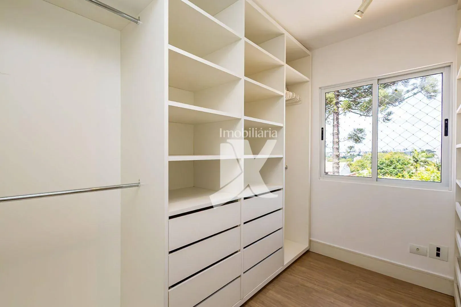 3-bedroom house with a home office — photo 19
