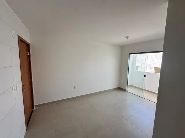 2-bedroom apartment in a building with a gym — photo 5