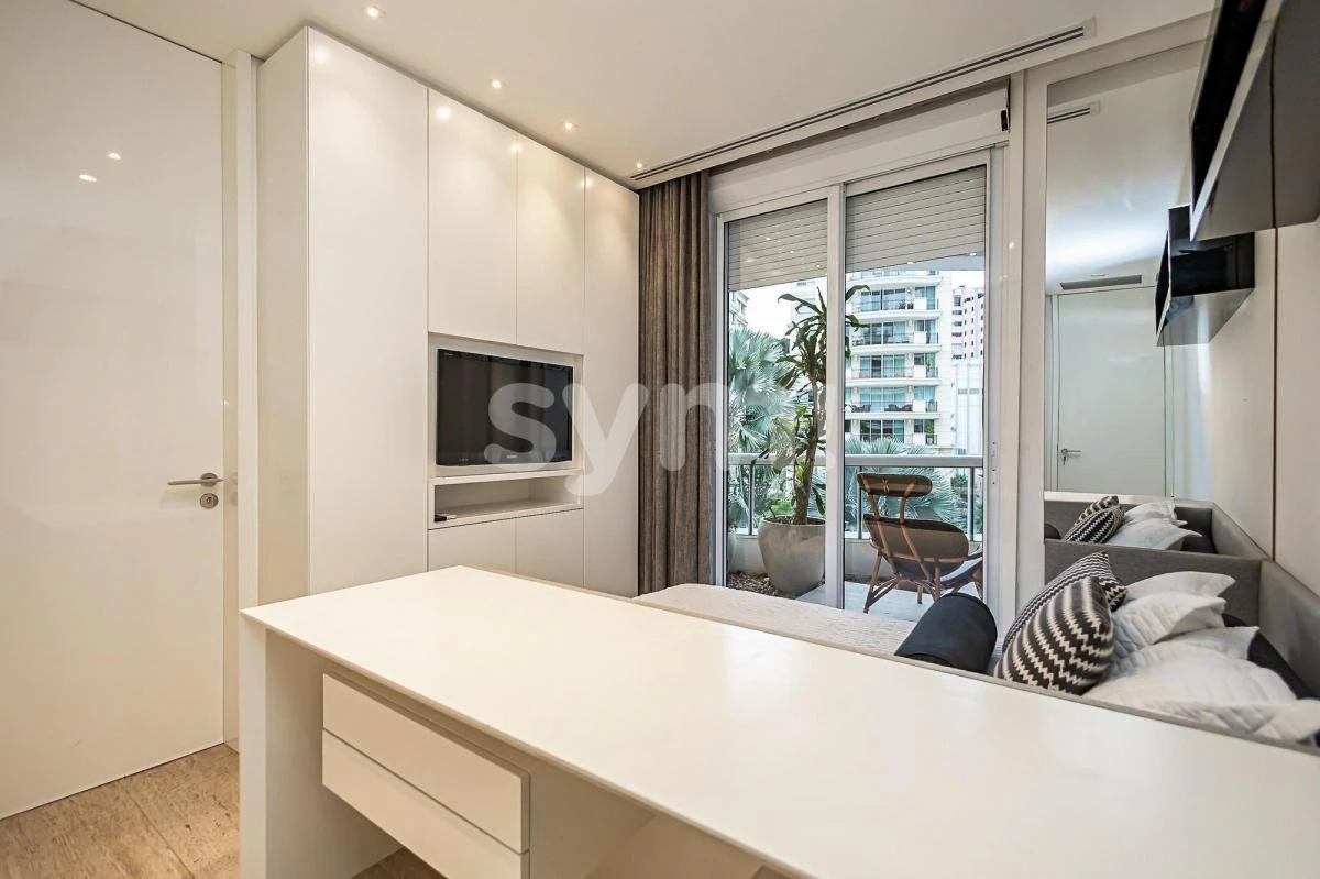 392 m² furnished apartment with 3 bedrooms and 5 baths — photo 47