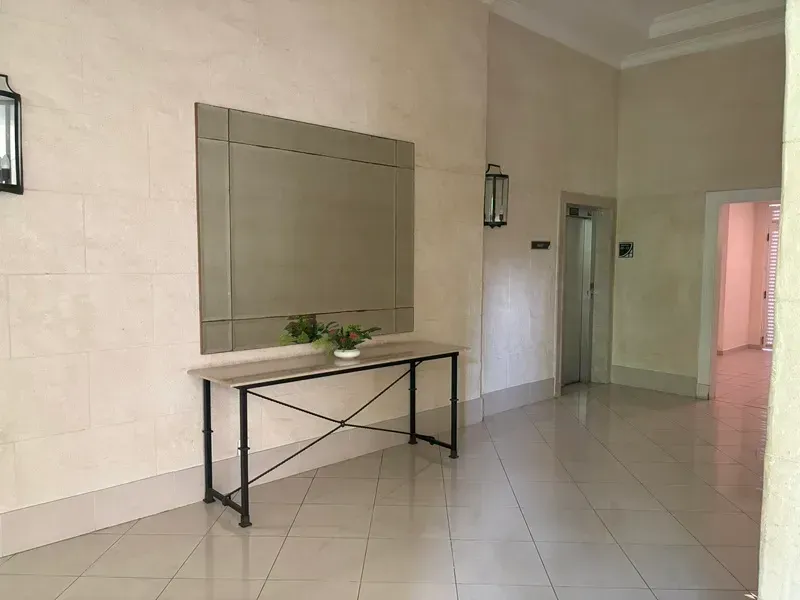 Apartamento sem mobília com cozinha americana a gás — photo 12