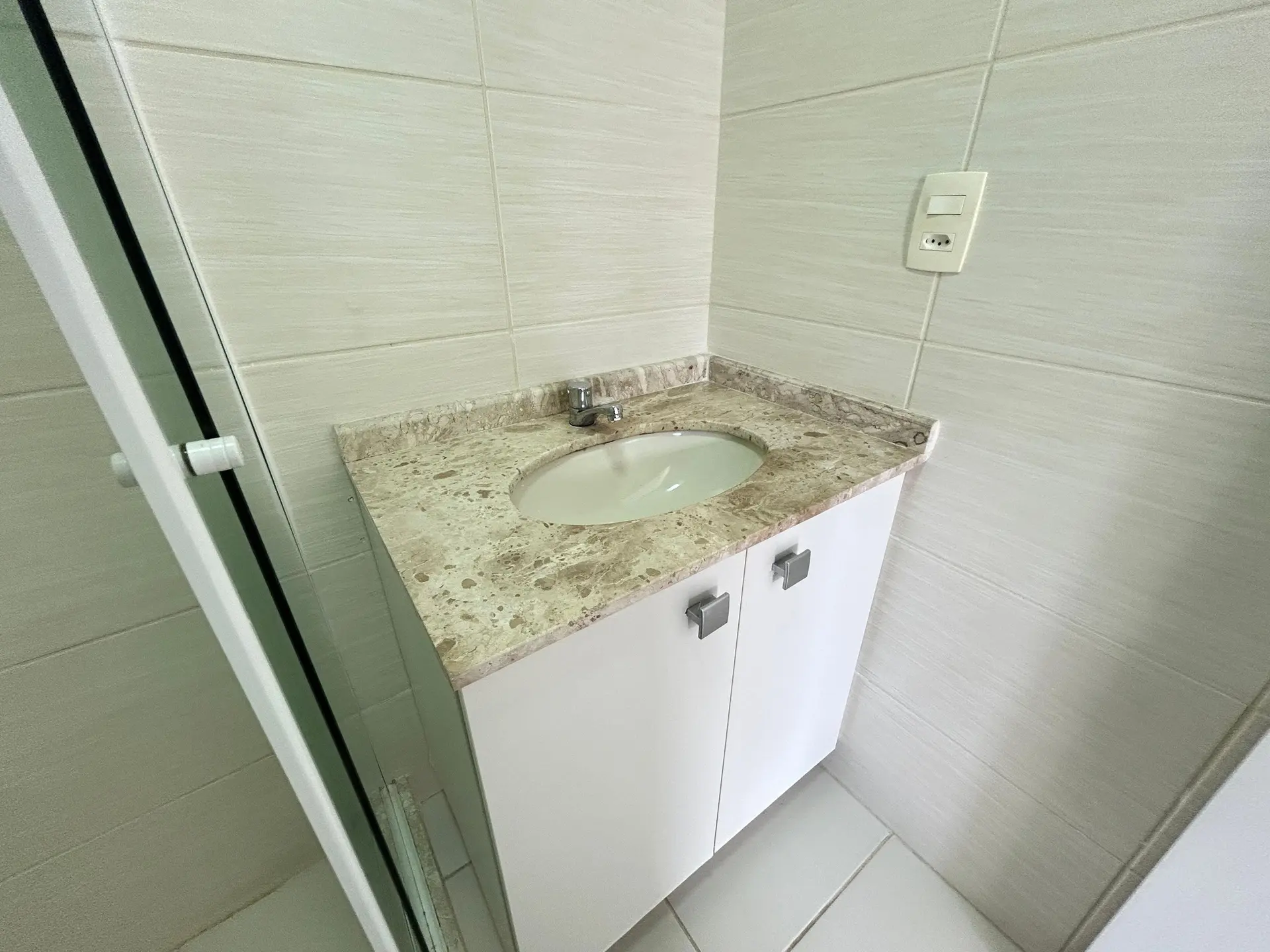 2-bedroom apartment with a mountain view in Rio de Janeiro — photo 45