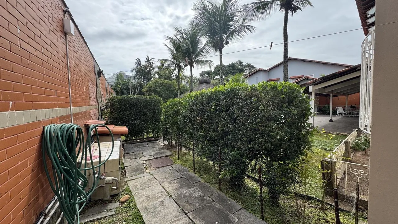 Casa sem mobília com 5 quartos e 5 banheiros — photo 8