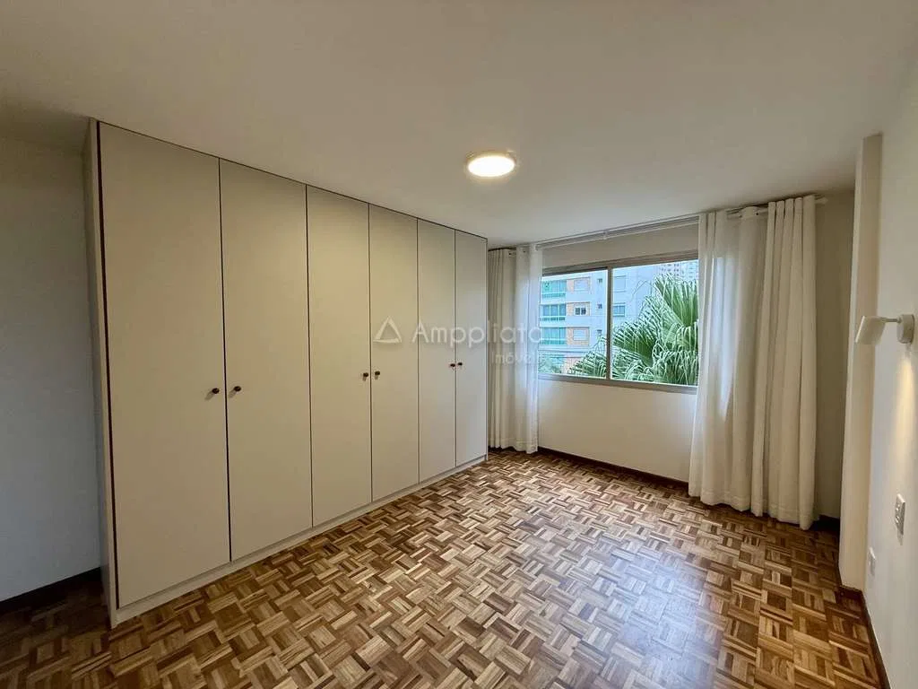 Floor-to-ceiling windows in a 3-bedroom apartment, 98 m² — photo 3