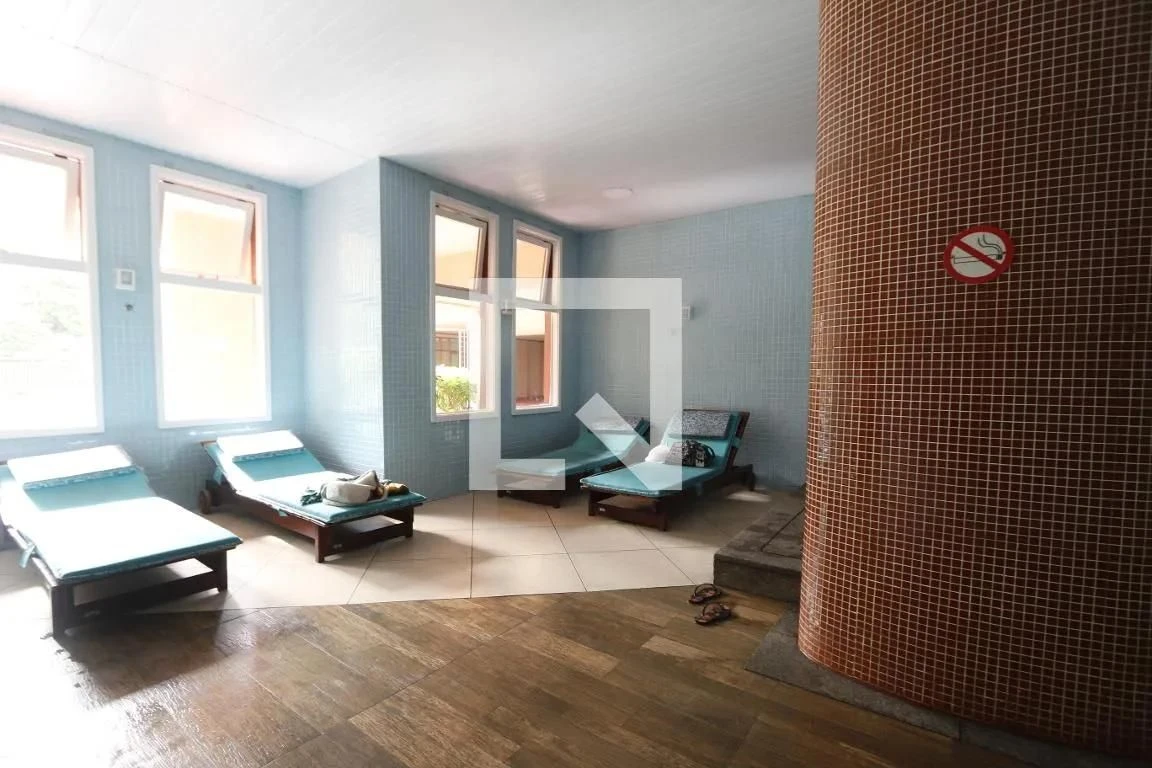 Furnished apartment, 66 m², with floor-to-ceiling windows — photo 29