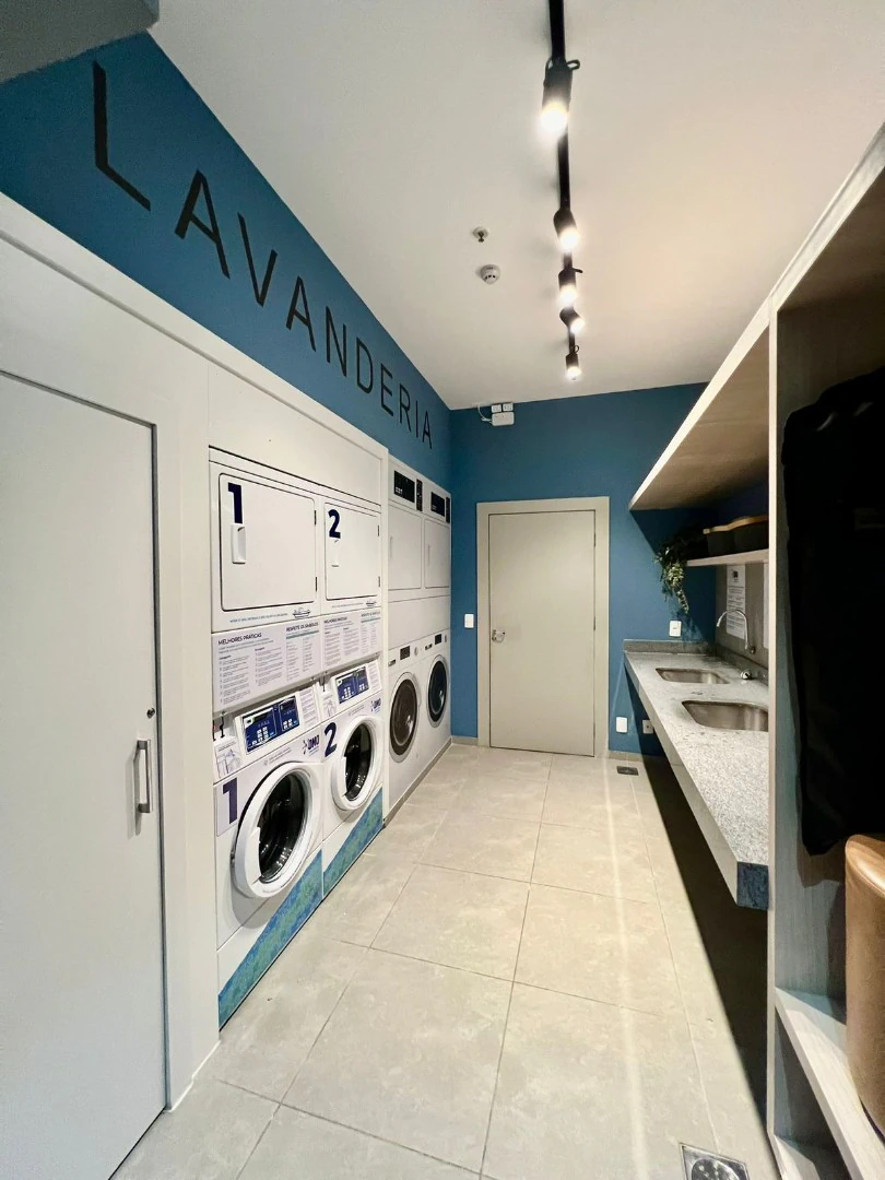 Furnished 30 m² studio with 1 bedroom and electric stove — photo 15