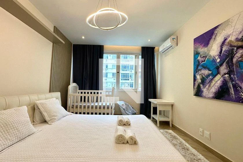 Furnished 220 m² apartment with 4 bedrooms and a suite — photo 32