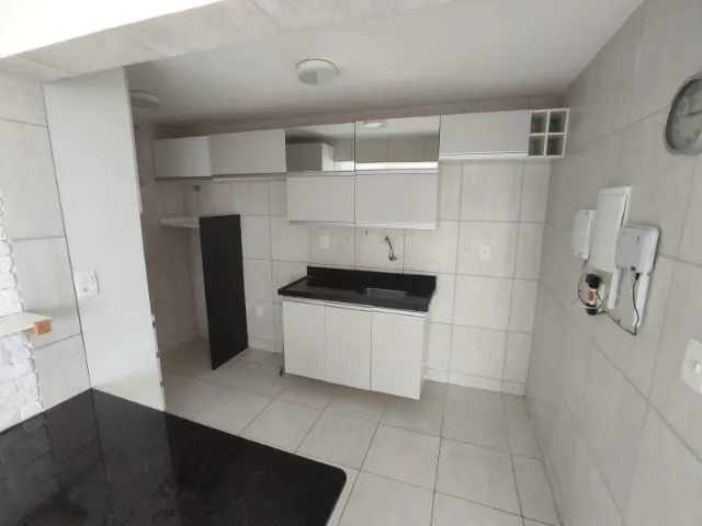 2-bedroom apartment in a building with a gym — photo 2