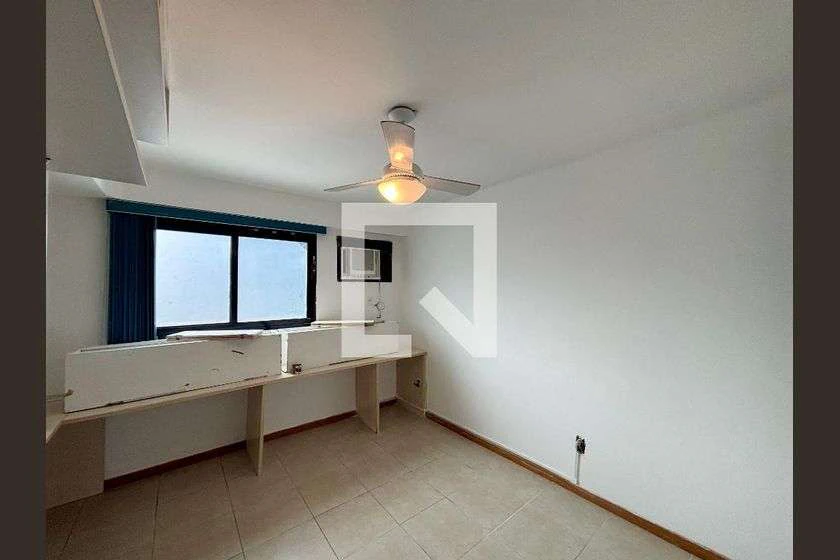 111 m² rental apartment with 3 bedrooms and 2 parking spots — photo 12