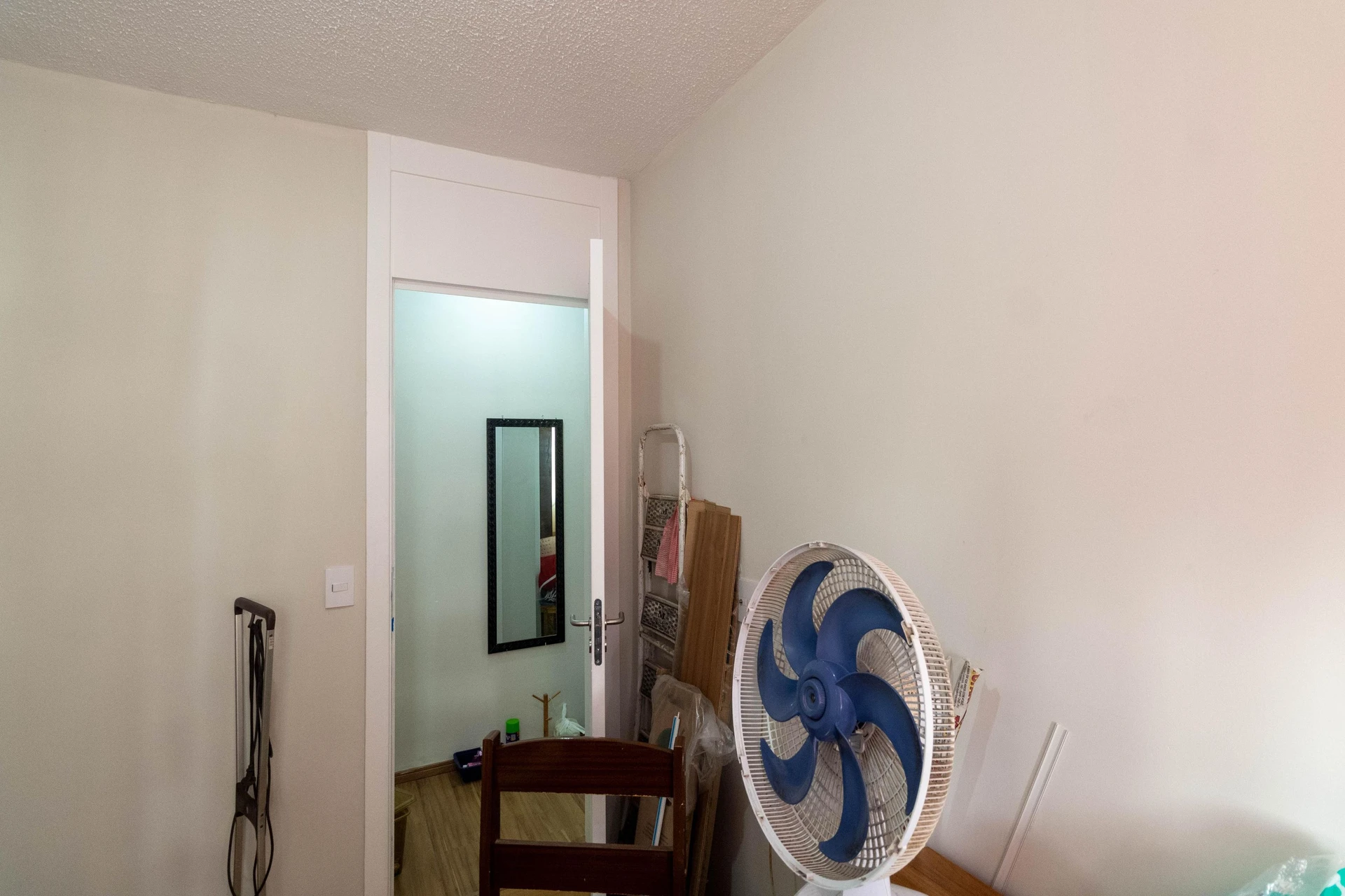 2-bedroom apartment in a building with a gym — photo 52