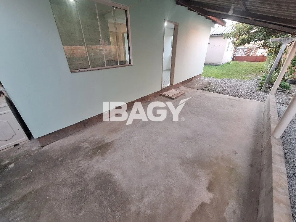 2-bedroom house with balcony BBQ setup — photo 15