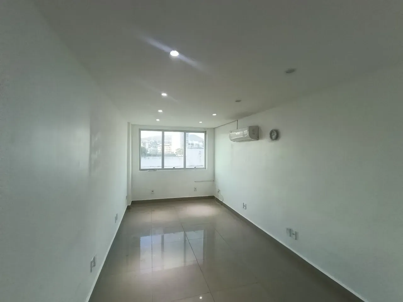 Studio sem mobília com 1 quarto e 1 banheiro — photo 8
