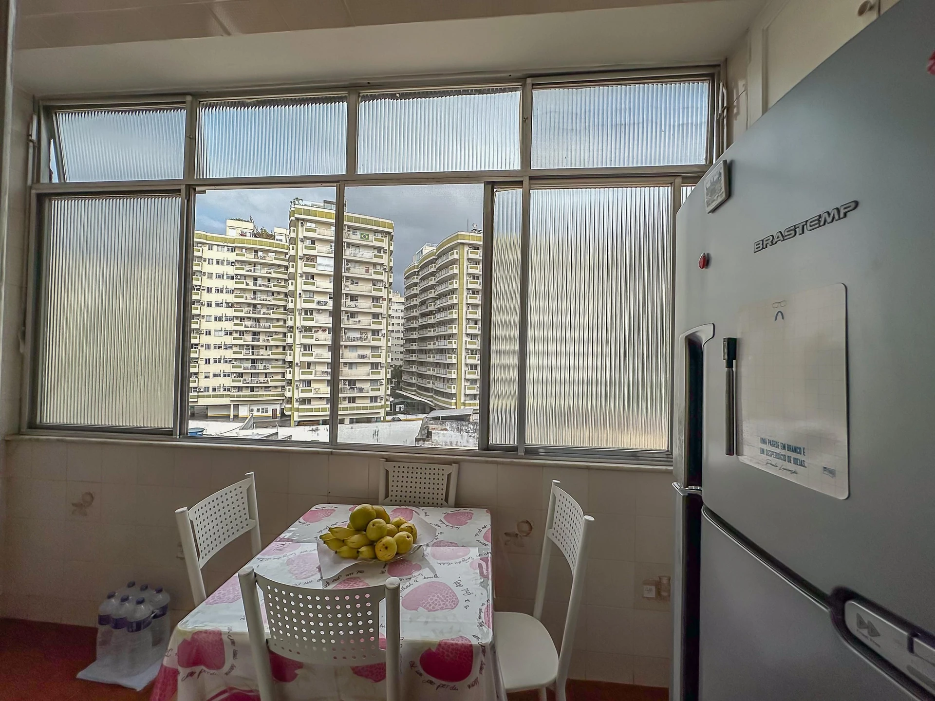 Furnished 2-bedroom apartment with a balcony — photo 27