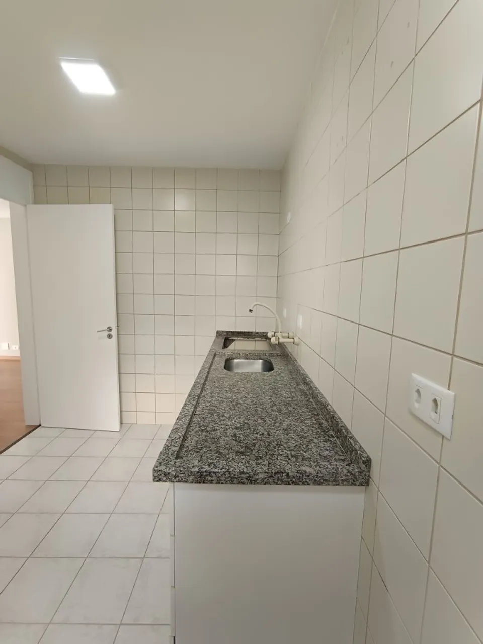 Apartamento de 3 quartos com varanda envidraçada, Capão Raso — photo 12