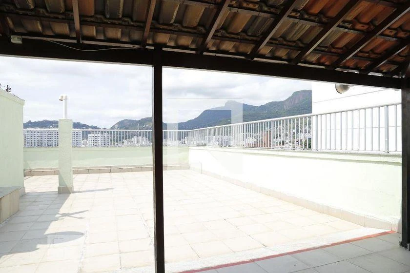 Apartamento de 2 quartos com cozinha separada e 70 m² — photo 7