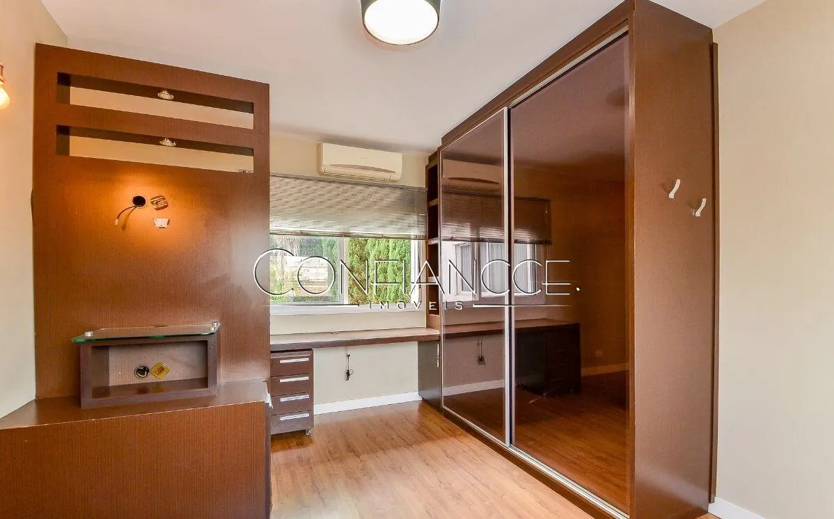 Камін та 4 спальні: будинок 250 м² — photo 5