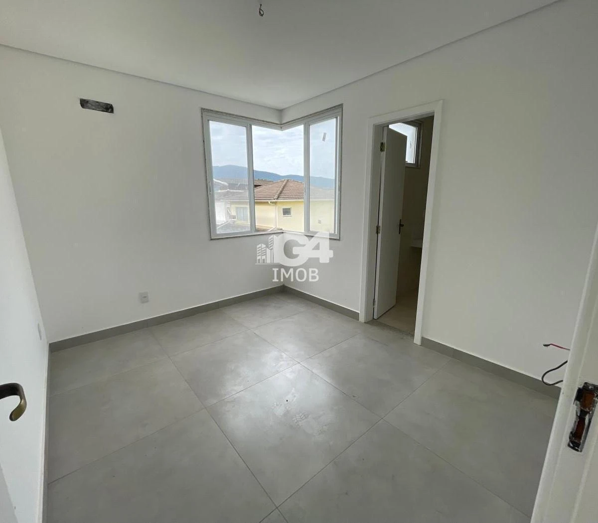 3-suite house with 200 m² and 2 parking spaces