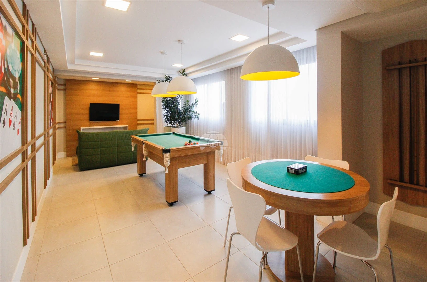 2-bedroom apartment with a grill on the balcony in Curitiba — photo 12