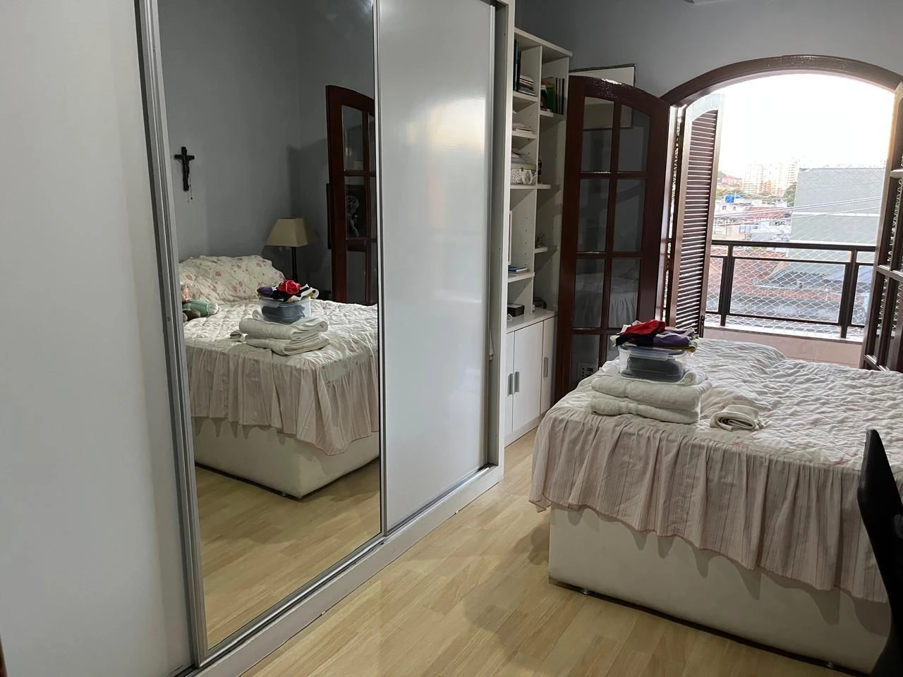 Casa mobiliada com 4 quartos e varanda fechada — photo 23