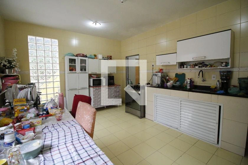 Apartamento de 260 m² com banheira e espaço de home office — photo 15