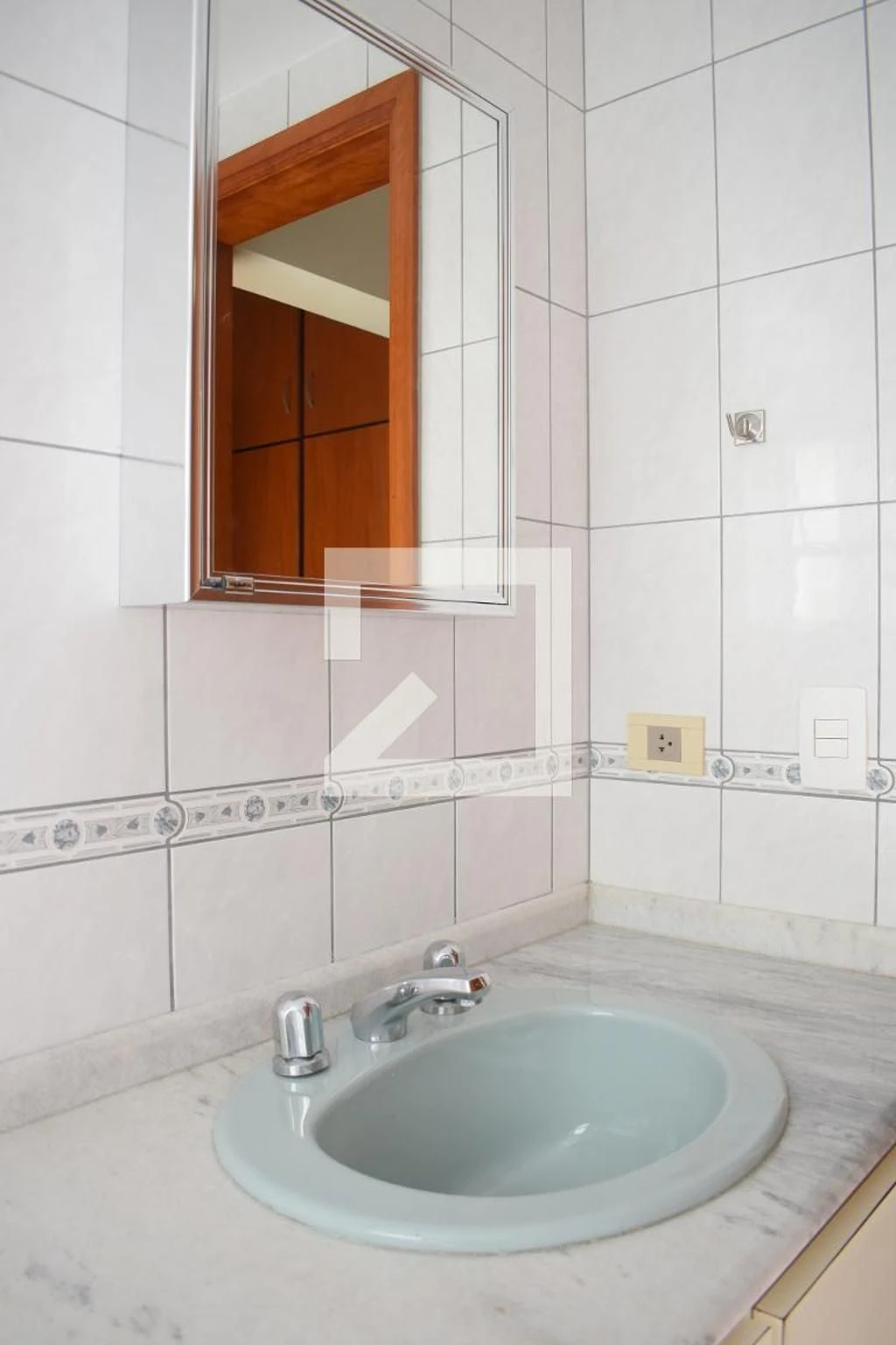 3-bedroom apartment with a washing machine in Curitiba — photo 46