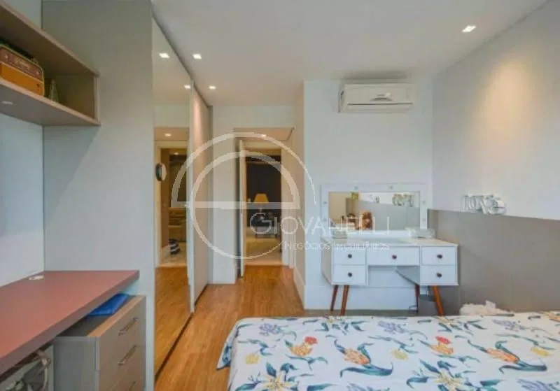 Furnished apartment with 4 en-suite bedrooms — photo 11