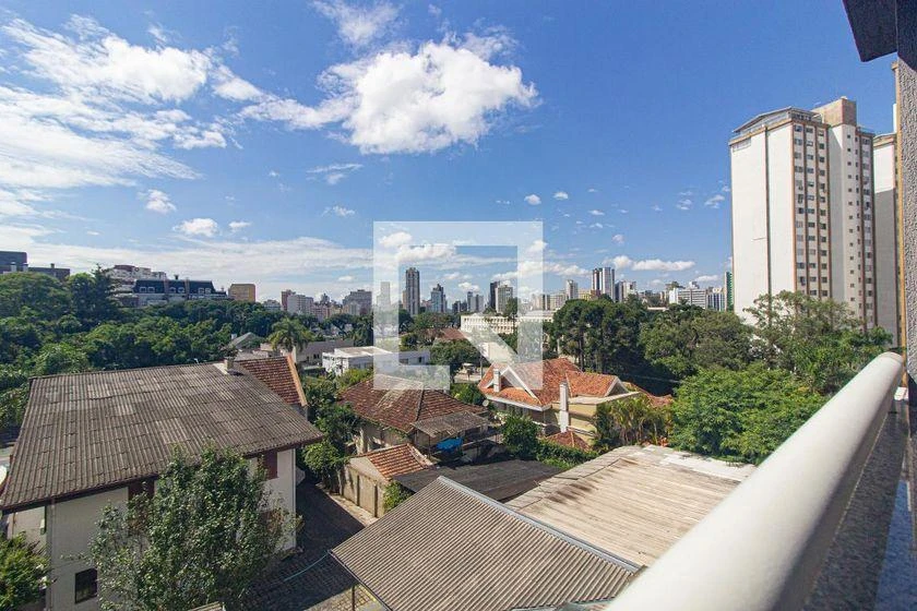 One-bedroom apartment with a washing machine — photo 7