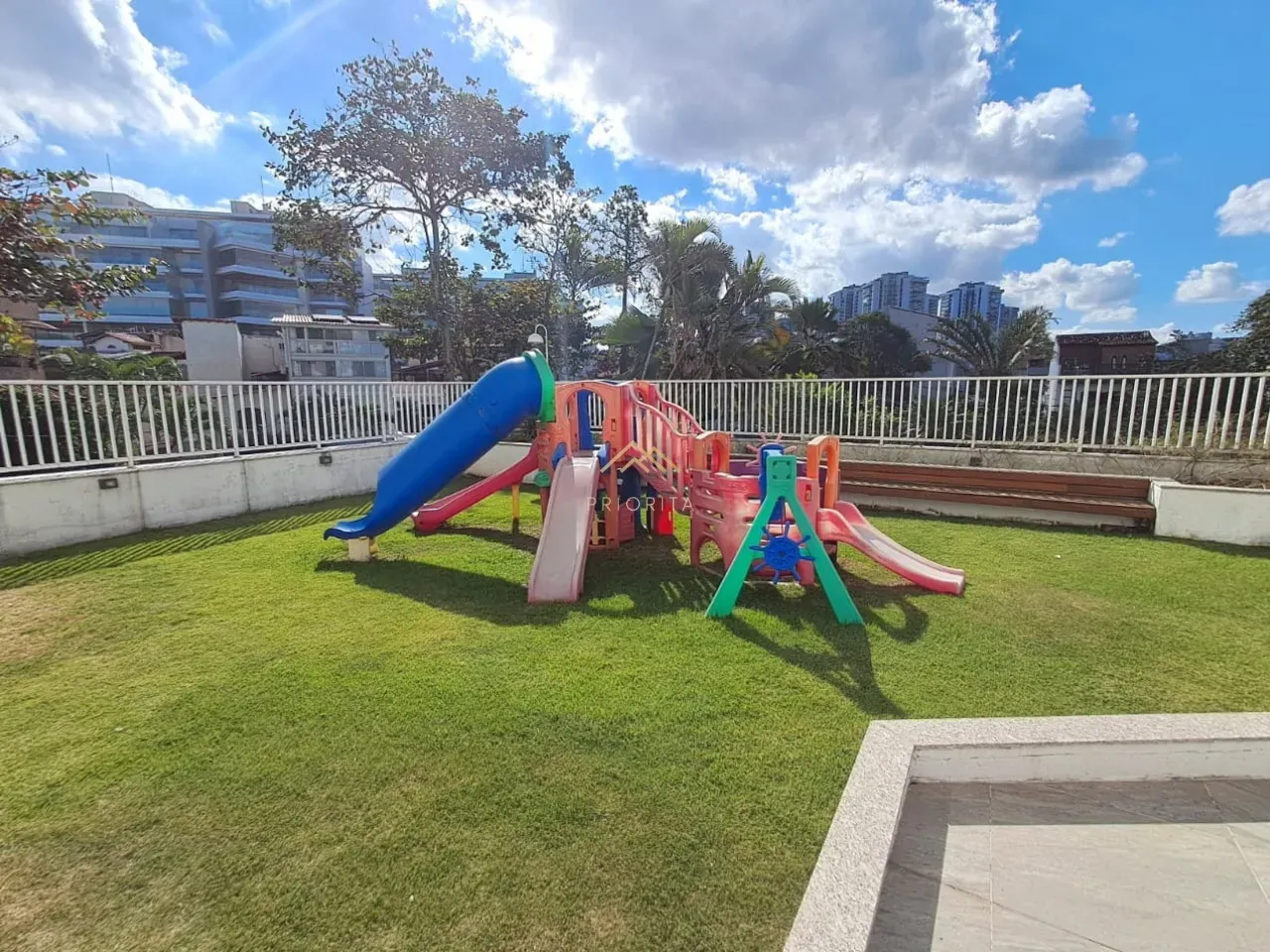 Apartamento sem mobília com 3 quartos e varanda envidraçada — photo 42