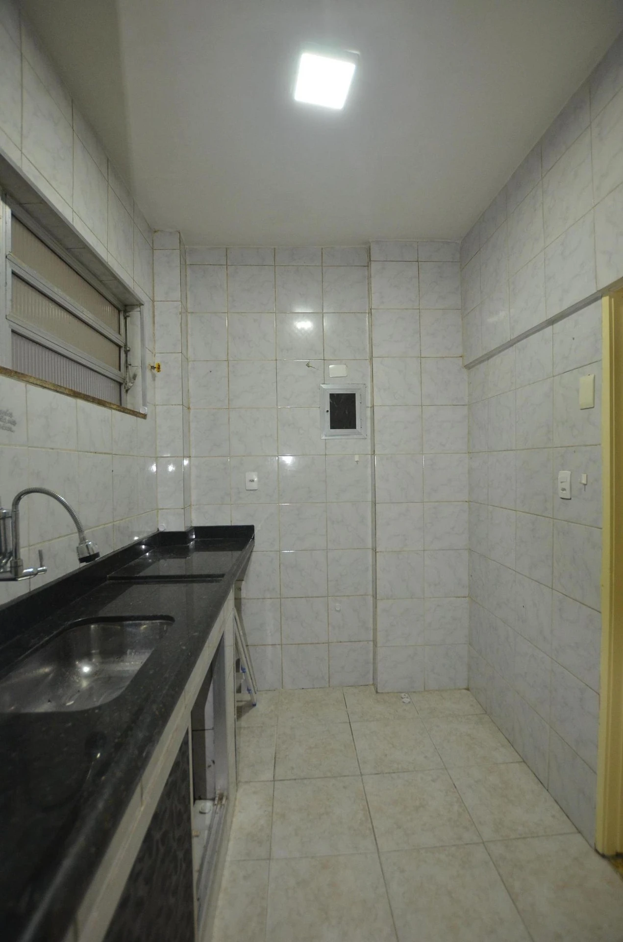 3-bedroom apartment with 2 bathrooms and no parking — photo 3