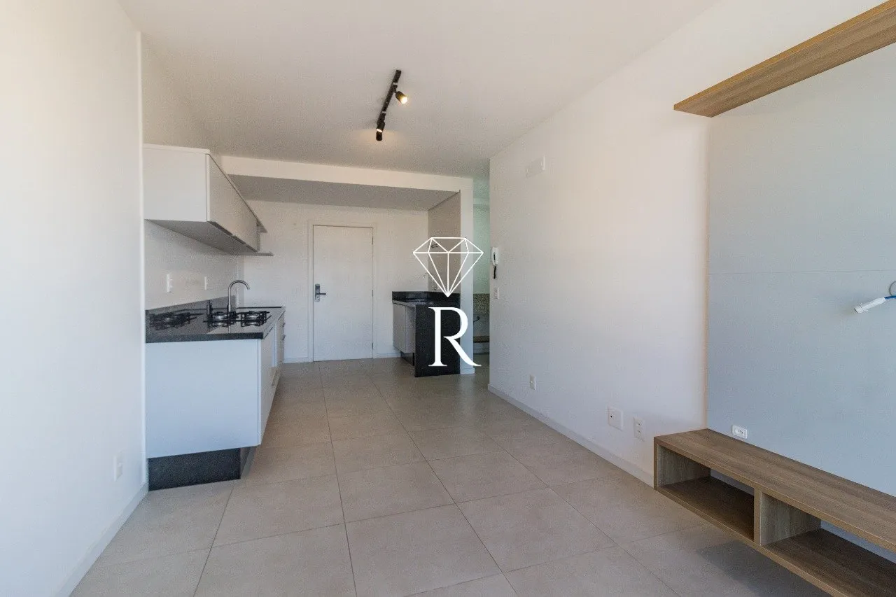 Furnished 1-bedroom apartment with open-plan kitchen — photo 25