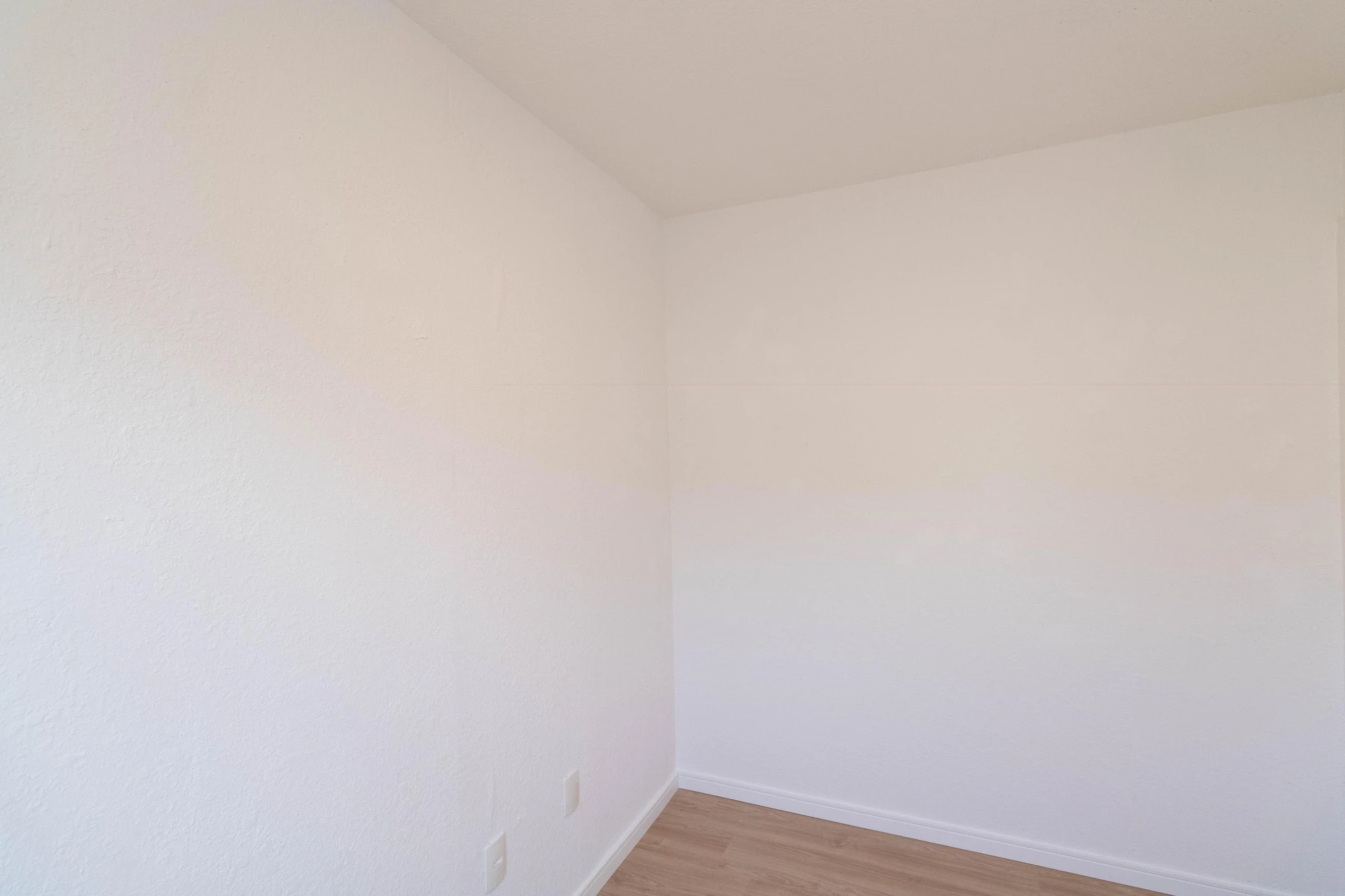 Apartamento sem mobília com 2 quartos e box de vidro — photo 27