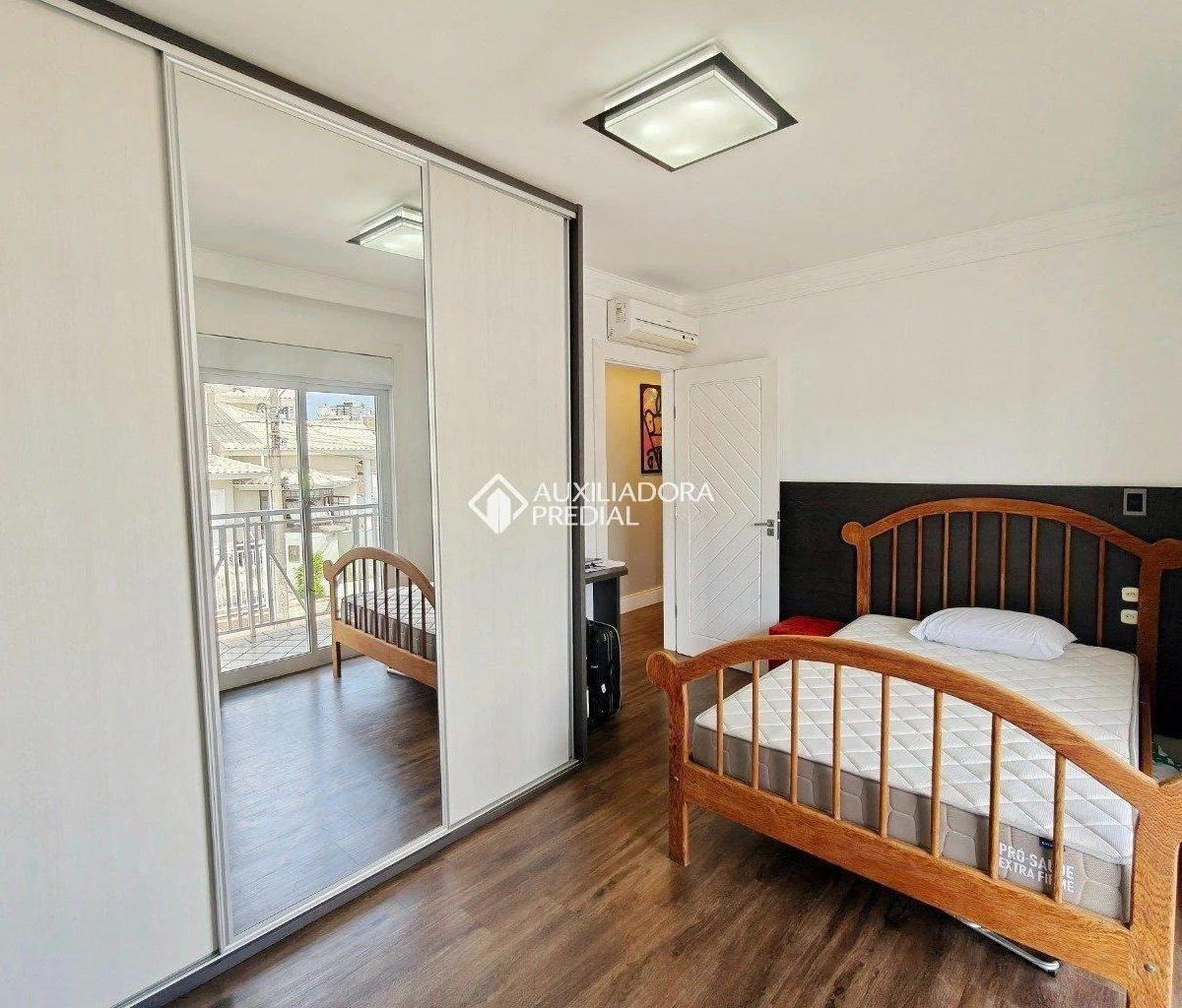Water view in a 4-bedroom house, 320 m² — photo 28