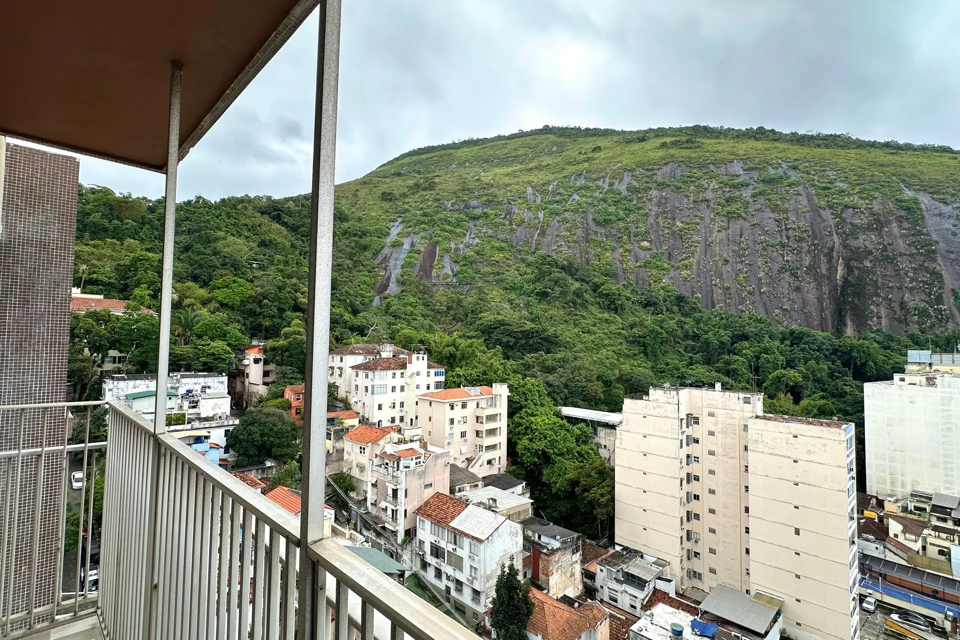 Квартира з 4 спальнями та видом на гори — photo 52