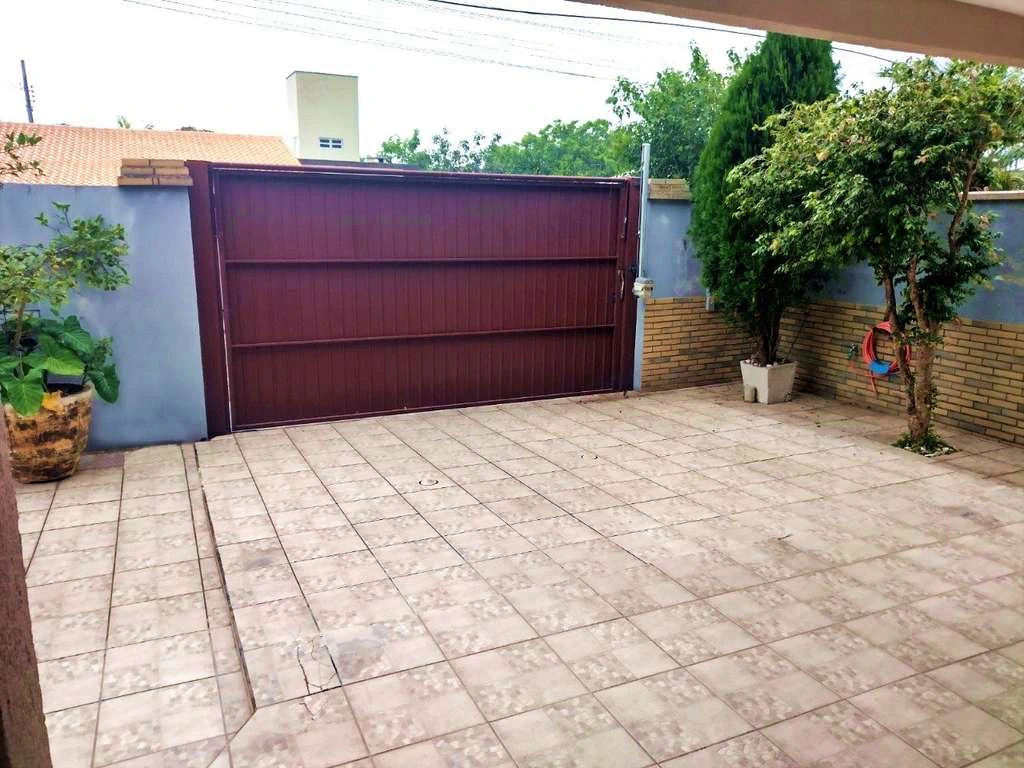 Дом с 5 спальнями, 6 ванными, 305 м² и 4 парковкой — photo 5