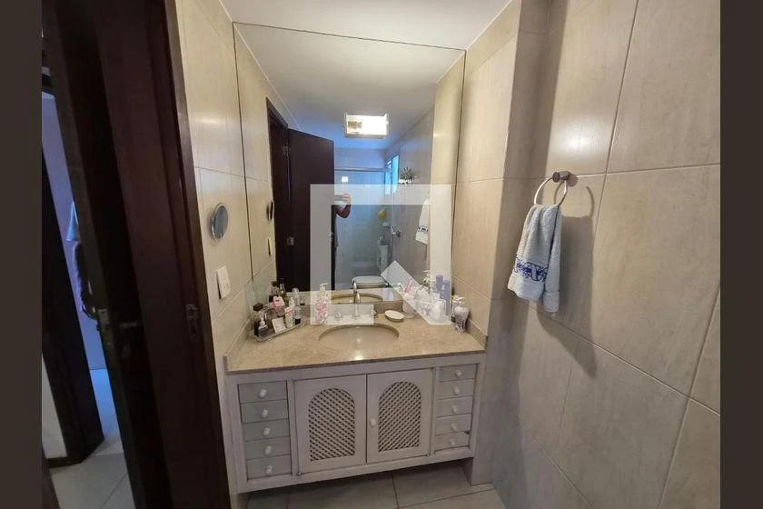 Квартира с 4 спальнями и застеклённым балконом — photo 23
