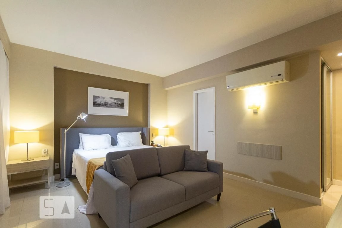 Furnished apartment with 2 en-suite bedrooms