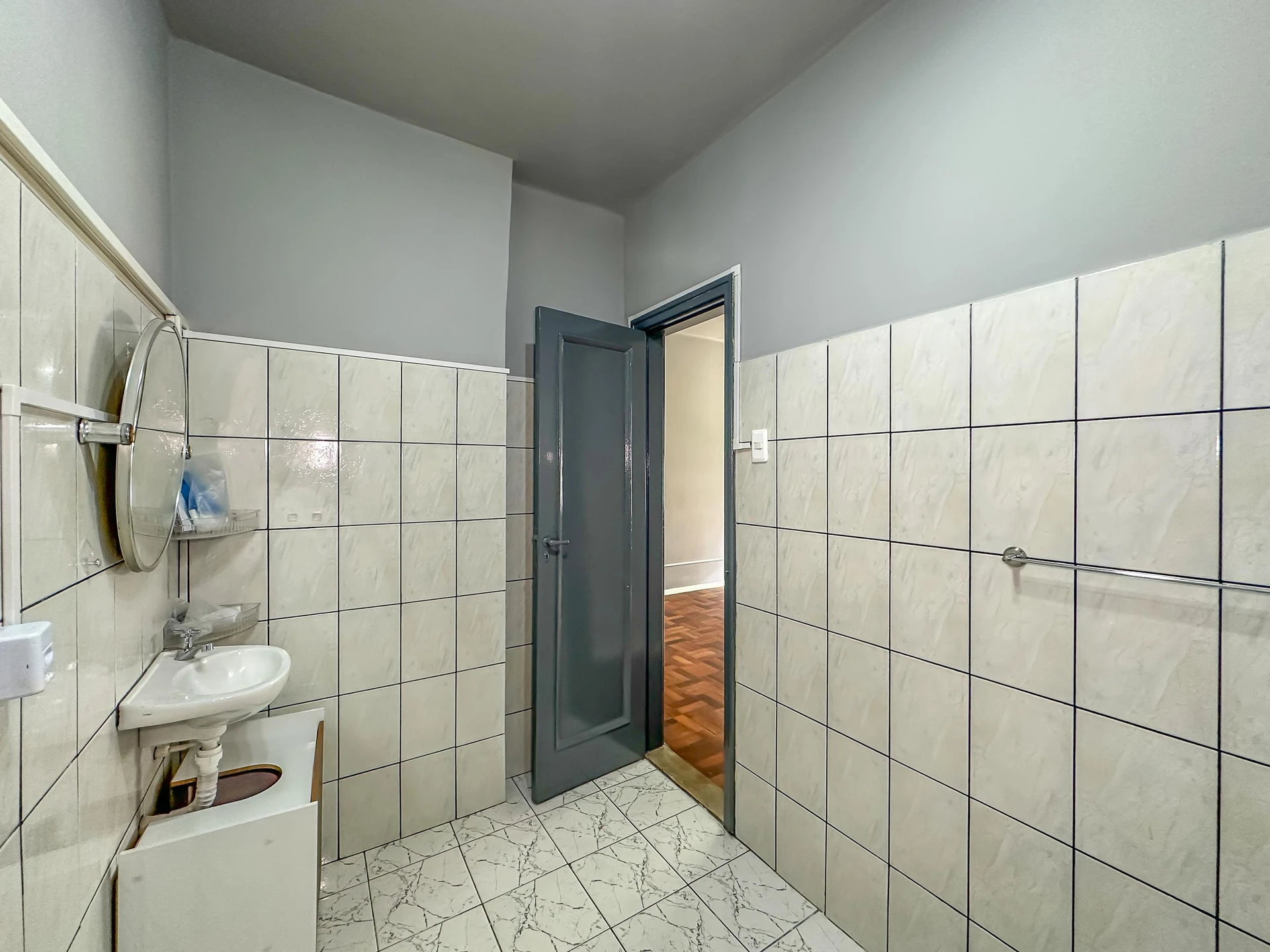 Studio, 34 m², com piso de madeira ou laminado — photo 23