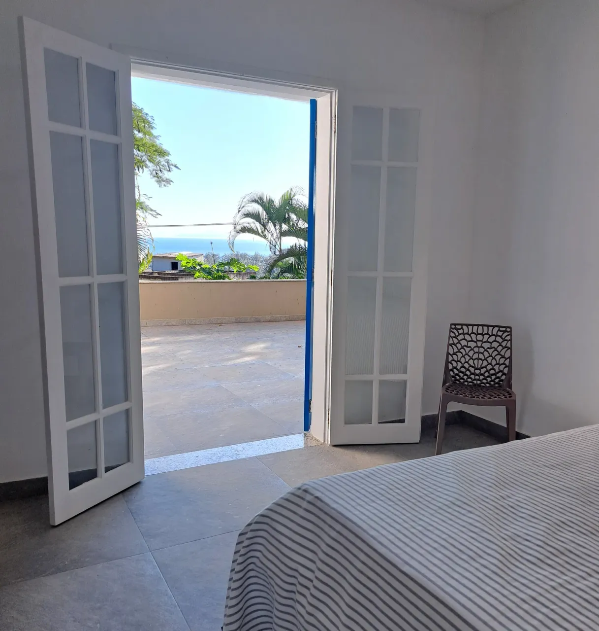 Unfurnished house with 5 bedrooms and closed kitchen — photo 7