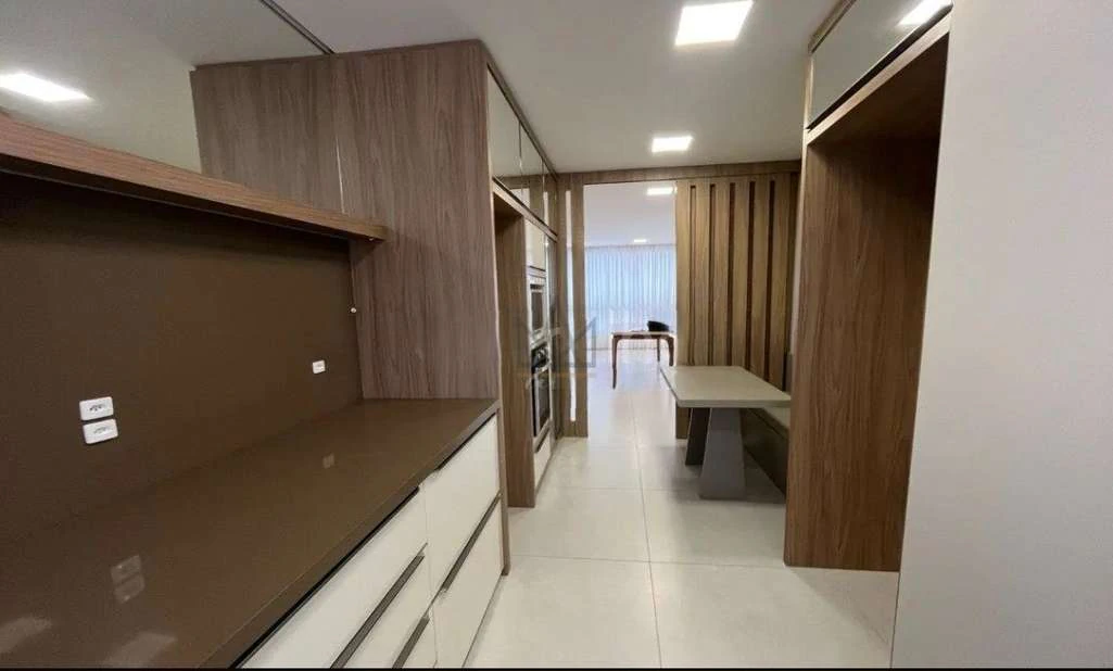 Apartamento de 220 m² com 4 suítes e 2 vagas — photo 4